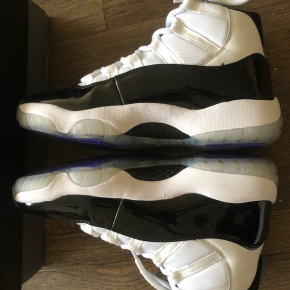 Jordan Concord 11 Size 8 main image 7